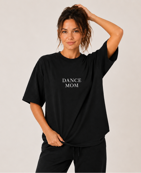 LE DANCE MOM