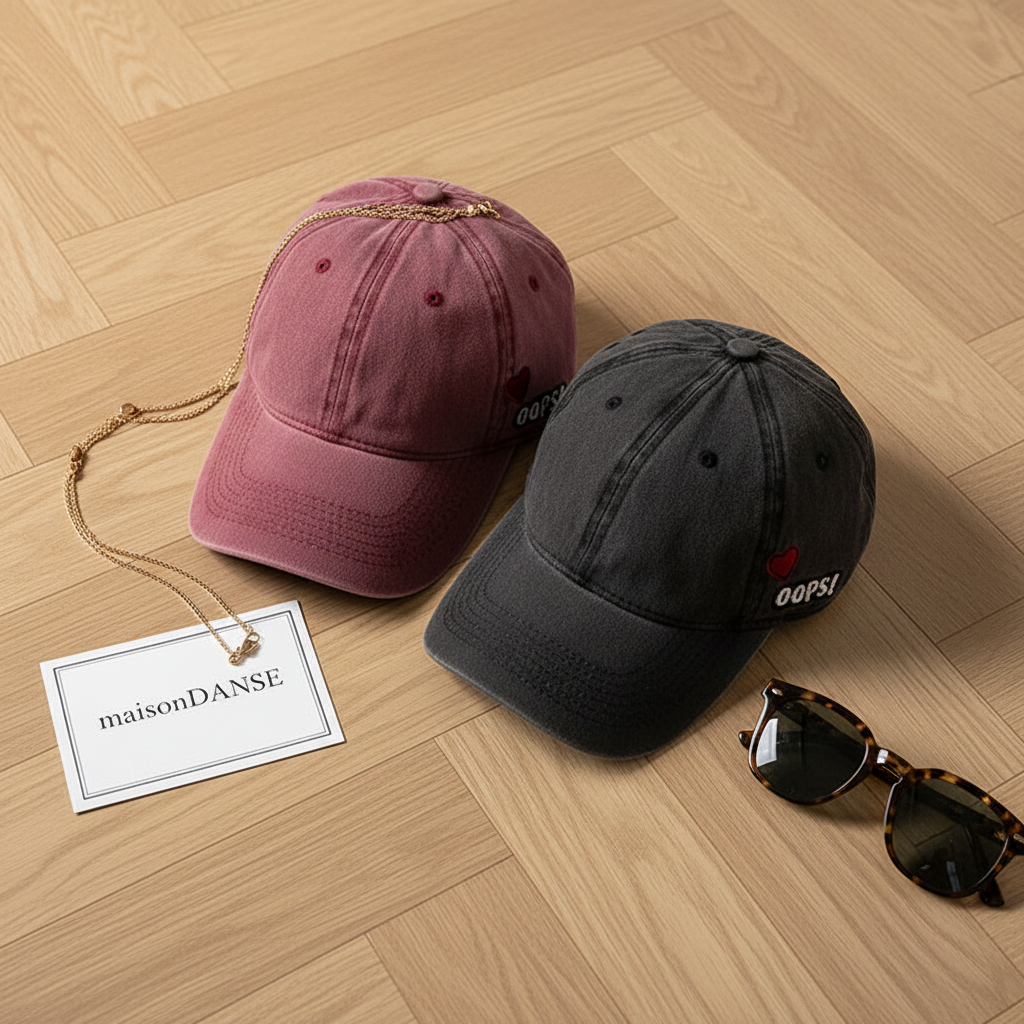 Flat lay casquettes washed OOPS - parquet danse