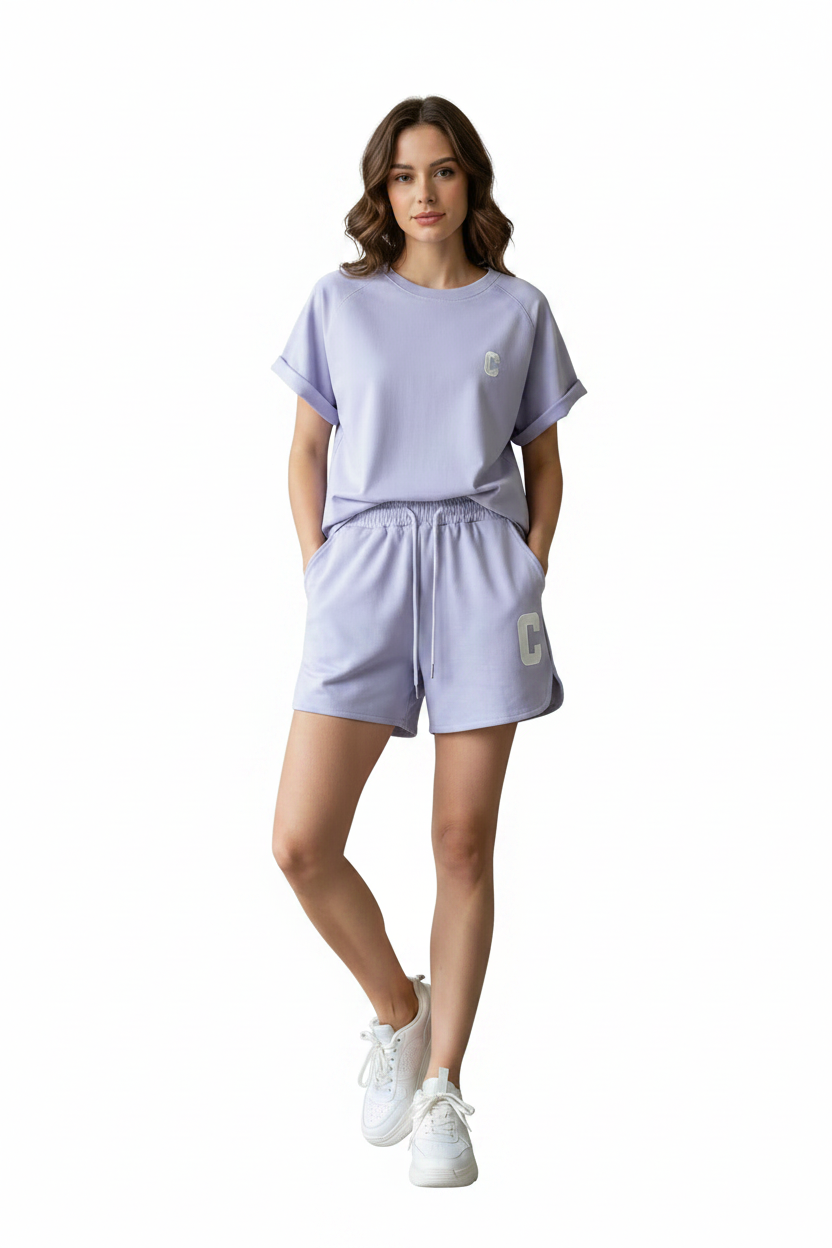 Ensemble été loose violet – mannequin fond blanc studio