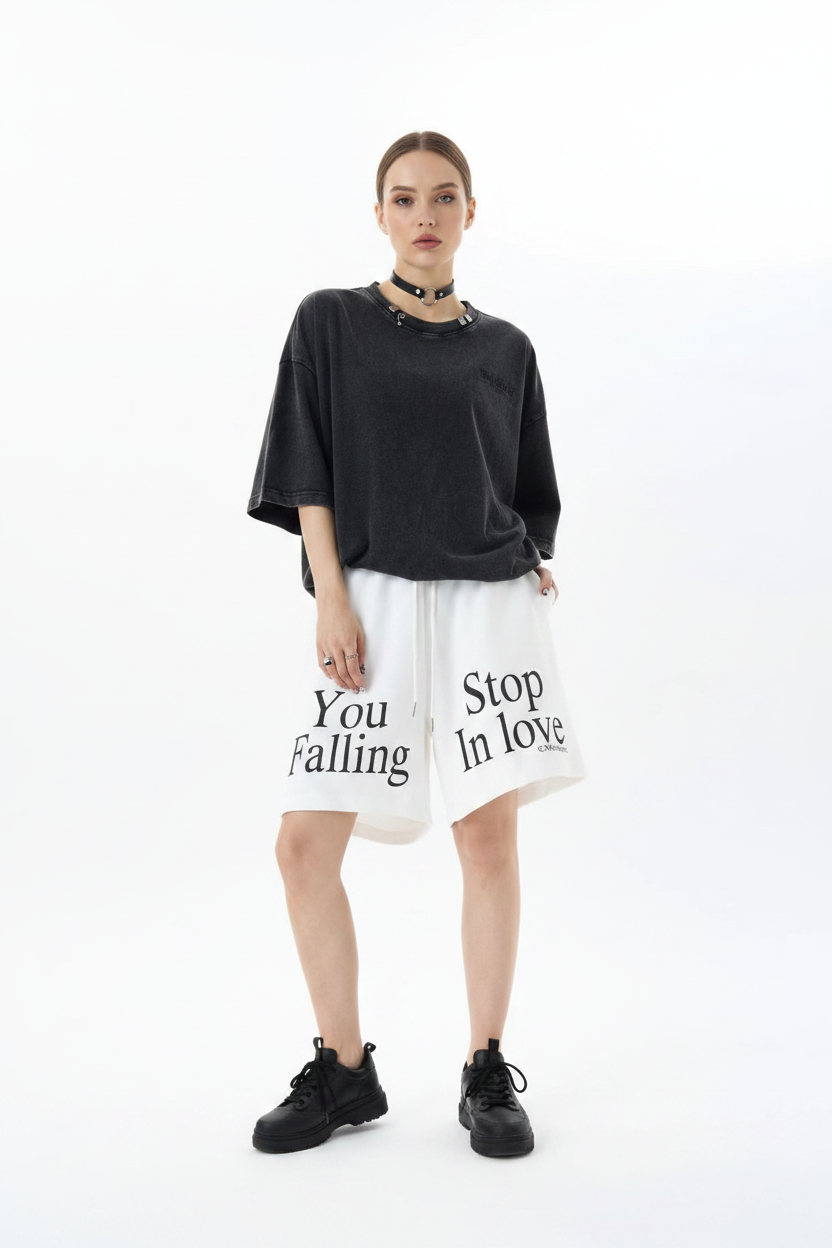 Short blanc mannequin européenne